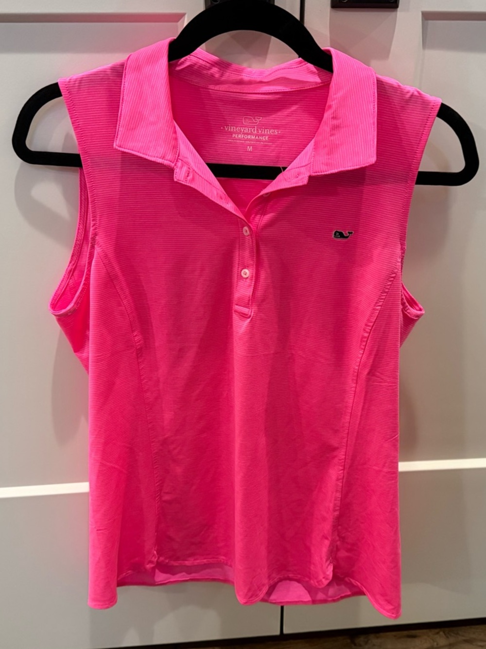 Vineyard Vines Women’s Sleeveless Polo Performance Tank, Bright Pink, M